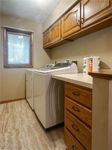 1060 Broadway Avenue SE, Warren, OH 44484
