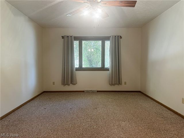 1060 Broadway Avenue SE, Warren, OH 44484