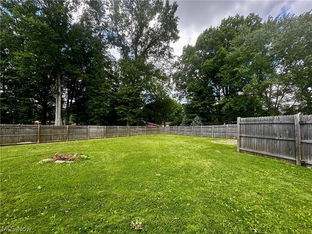 1060 Broadway Avenue SE, Warren, OH 44484