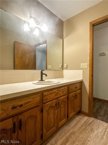 1060 Broadway Avenue SE, Warren, OH 44484
