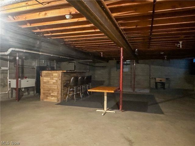 1060 Broadway Avenue SE, Warren, OH 44484