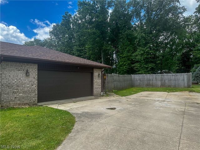 1060 Broadway Avenue SE, Warren, OH 44484