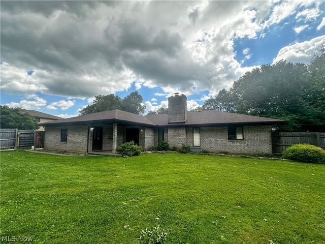 1060 Broadway Avenue SE, Warren, OH 44484