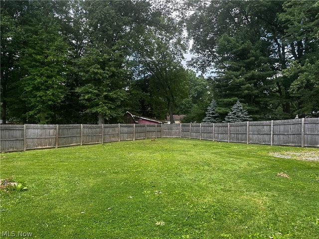 1060 Broadway Avenue SE, Warren, OH 44484
