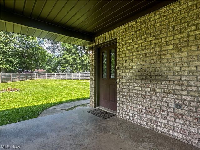 1060 Broadway Avenue SE, Warren, OH 44484