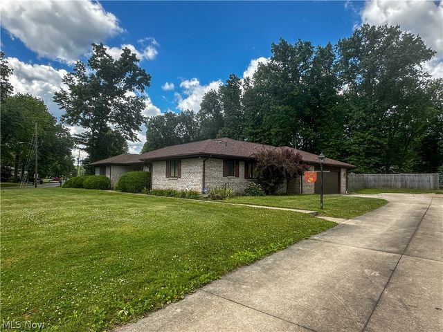 1060 Broadway Avenue SE, Warren, OH 44484