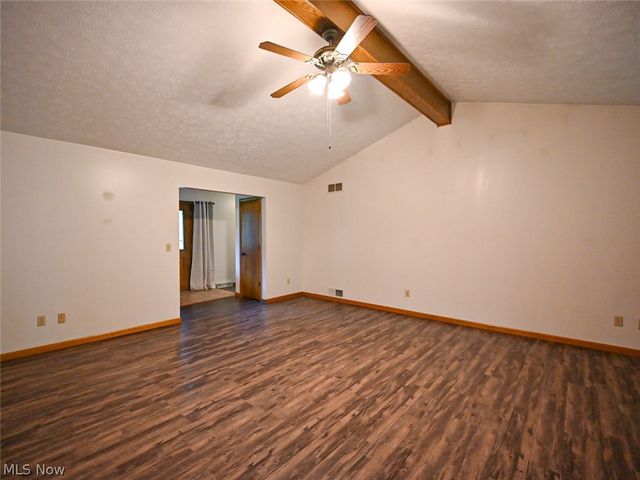 1060 Broadway Avenue SE, Warren, OH 44484