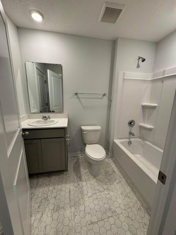 6318 Marinelli Drive S, Columbus, OH 43228