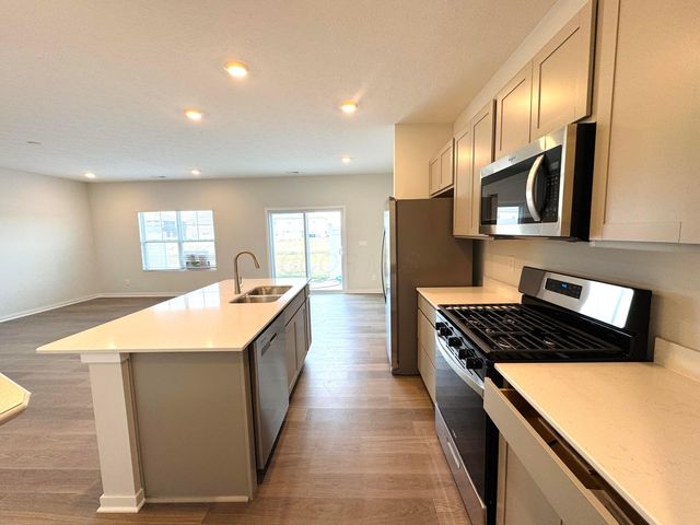 6318 Marinelli Drive S, Columbus, OH 43228