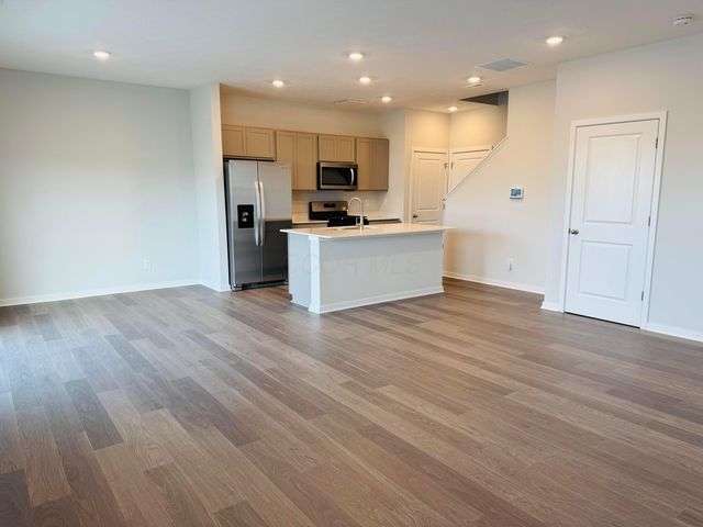 6318 Marinelli Drive S, Columbus, OH 43228