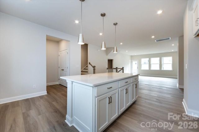 909 Archway Lane, Charlotte, NC 28217