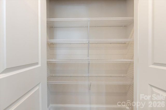 909 Archway Lane, Charlotte, NC 28217