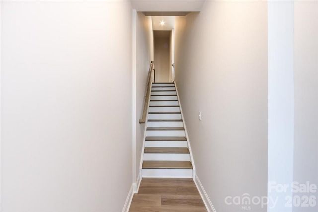 909 Archway Lane, Charlotte, NC 28217