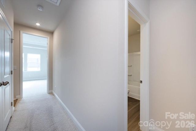 909 Archway Lane, Charlotte, NC 28217