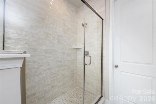 909 Archway Lane, Charlotte, NC 28217