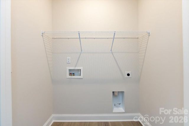 909 Archway Lane, Charlotte, NC 28217