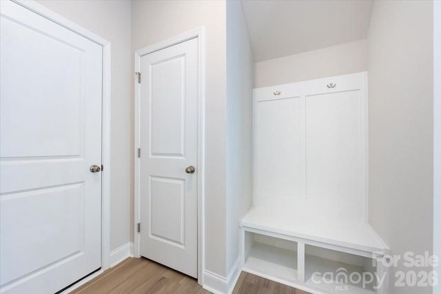 909 Archway Lane, Charlotte, NC 28217