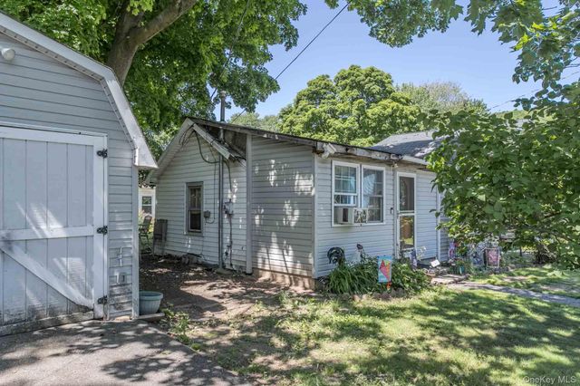 43 Oak Street, Greenwood Lake, NY 10925