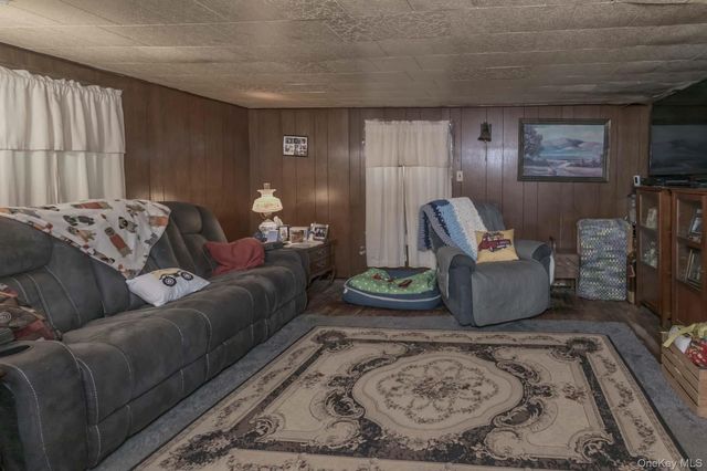 43 Oak Street, Greenwood Lake, NY 10925