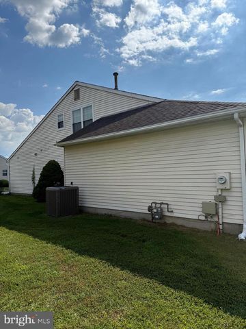 38 PINECREST DR, Deptford, NJ 08096