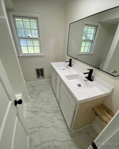 315 Bellehurst Drive, Montgomery, AL 36109