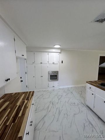 315 Bellehurst Drive, Montgomery, AL 36109