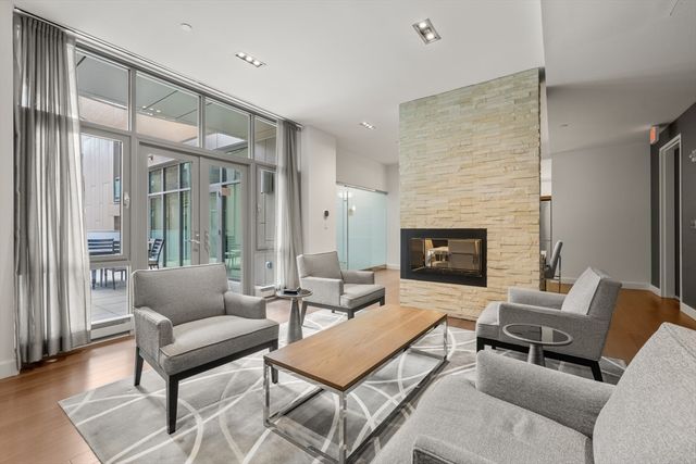43 Westland Avenue 202, Boston, MA 02115