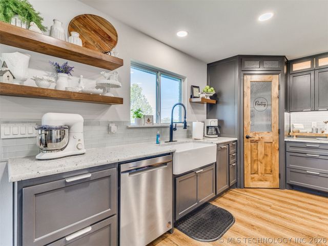 5123 N 116th West Avenue, Sand Springs, OK 74063