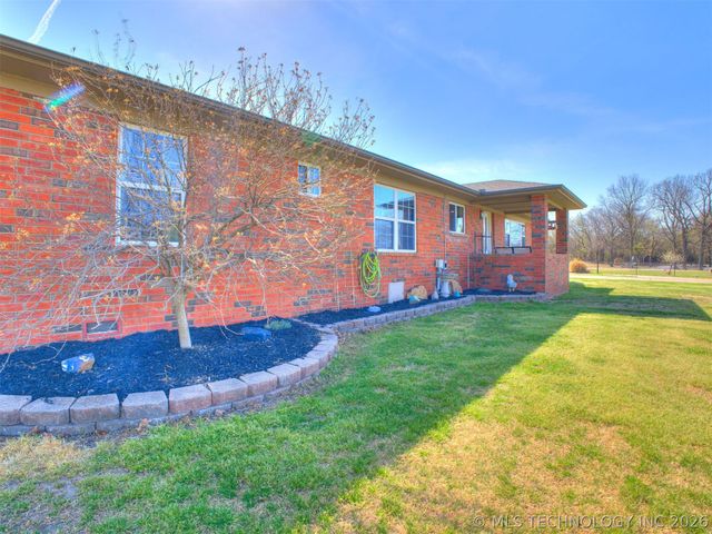 5123 N 116th West Avenue, Sand Springs, OK 74063