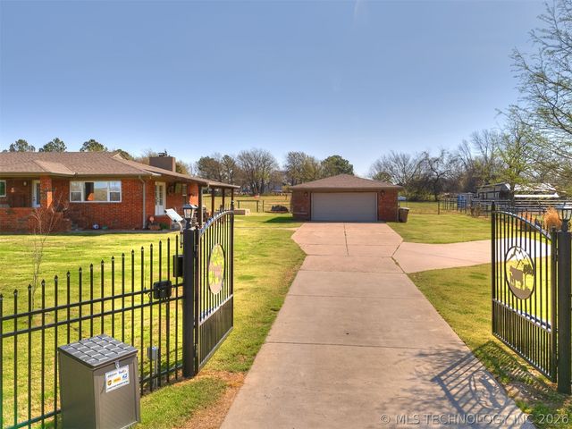 5123 N 116th West Avenue, Sand Springs, OK 74063