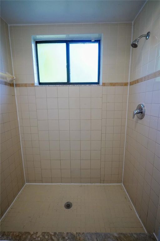 Image 16 of property listing at 3240 PINERIDGE CIRCLE, Kissimmee, FL 34746