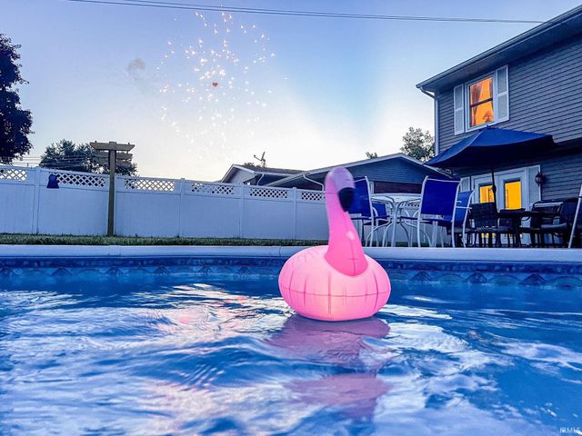 1352 Roelke Drive, South Bend, IN 46614