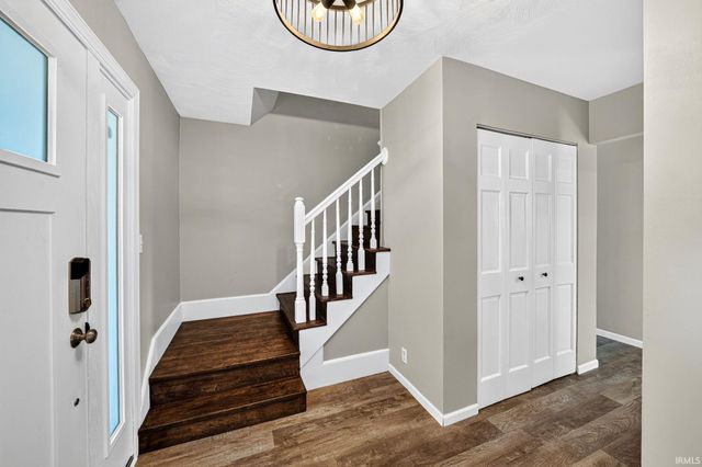 1352 Roelke Drive, South Bend, IN 46614