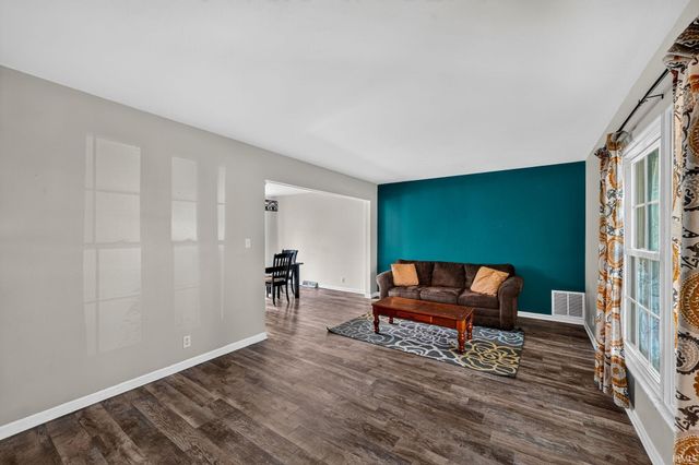1352 Roelke Drive, South Bend, IN 46614