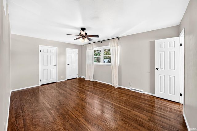 1352 Roelke Drive, South Bend, IN 46614