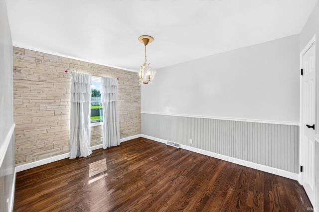 1352 Roelke Drive, South Bend, IN 46614