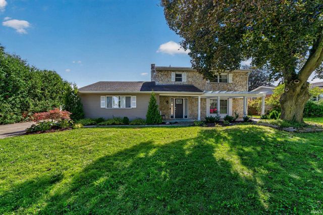 1352 Roelke Drive, South Bend, IN 46614