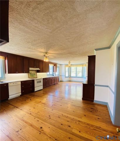 6012 Studley Rd, Mechanicsville, VA 23116
