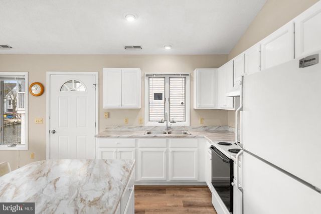 148 LAYTON DR, South Bethany, DE 19930