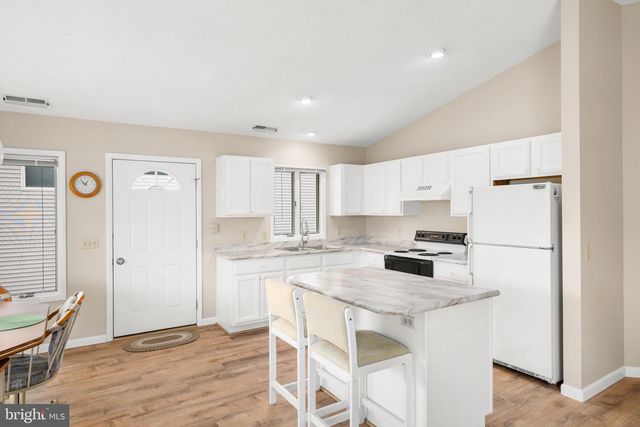 148 LAYTON DR, South Bethany, DE 19930