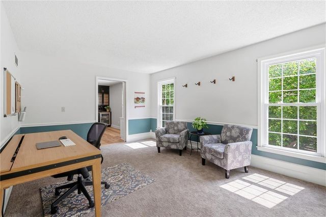 7621 Acuff Lane, Lenexa, KS 66216