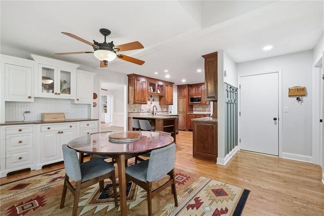 7621 Acuff Lane, Lenexa, KS 66216