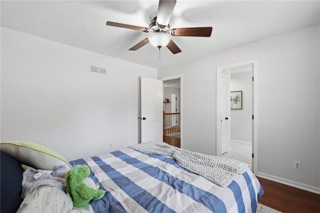 7621 Acuff Lane, Lenexa, KS 66216