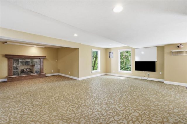 7621 Acuff Lane, Lenexa, KS 66216