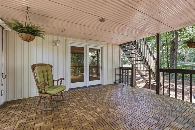 7621 Acuff Lane, Lenexa, KS 66216