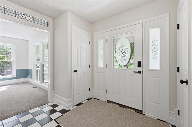 7621 Acuff Lane, Lenexa, KS 66216