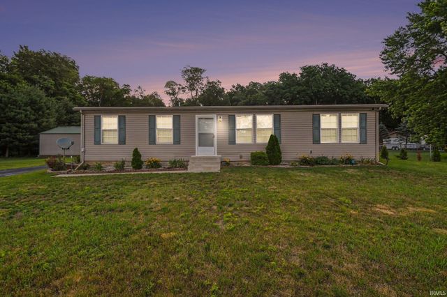 51748 Juniper Road, South Bend, IN 46637
