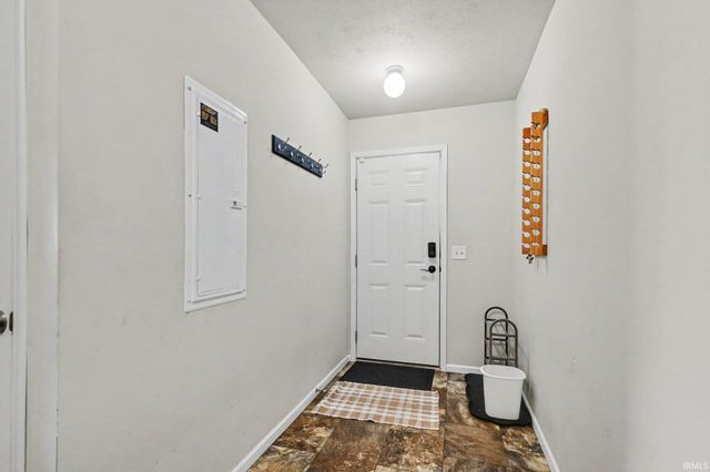51748 Juniper Road, South Bend, IN 46637