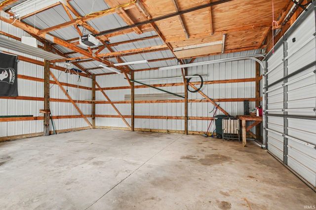 51748 Juniper Road, South Bend, IN 46637