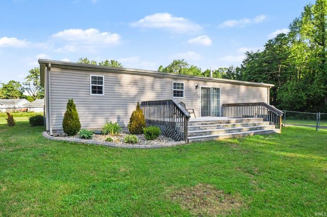51748 Juniper Road, South Bend, IN 46637